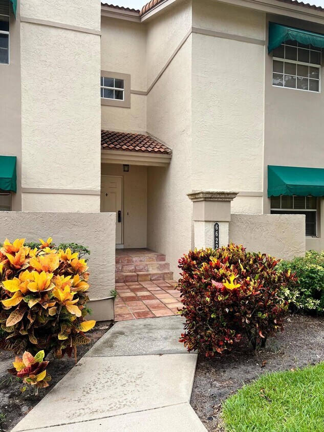 6622 Via Regina, Boca Raton, FL 33433 Condo for Rent in Boca Raton
