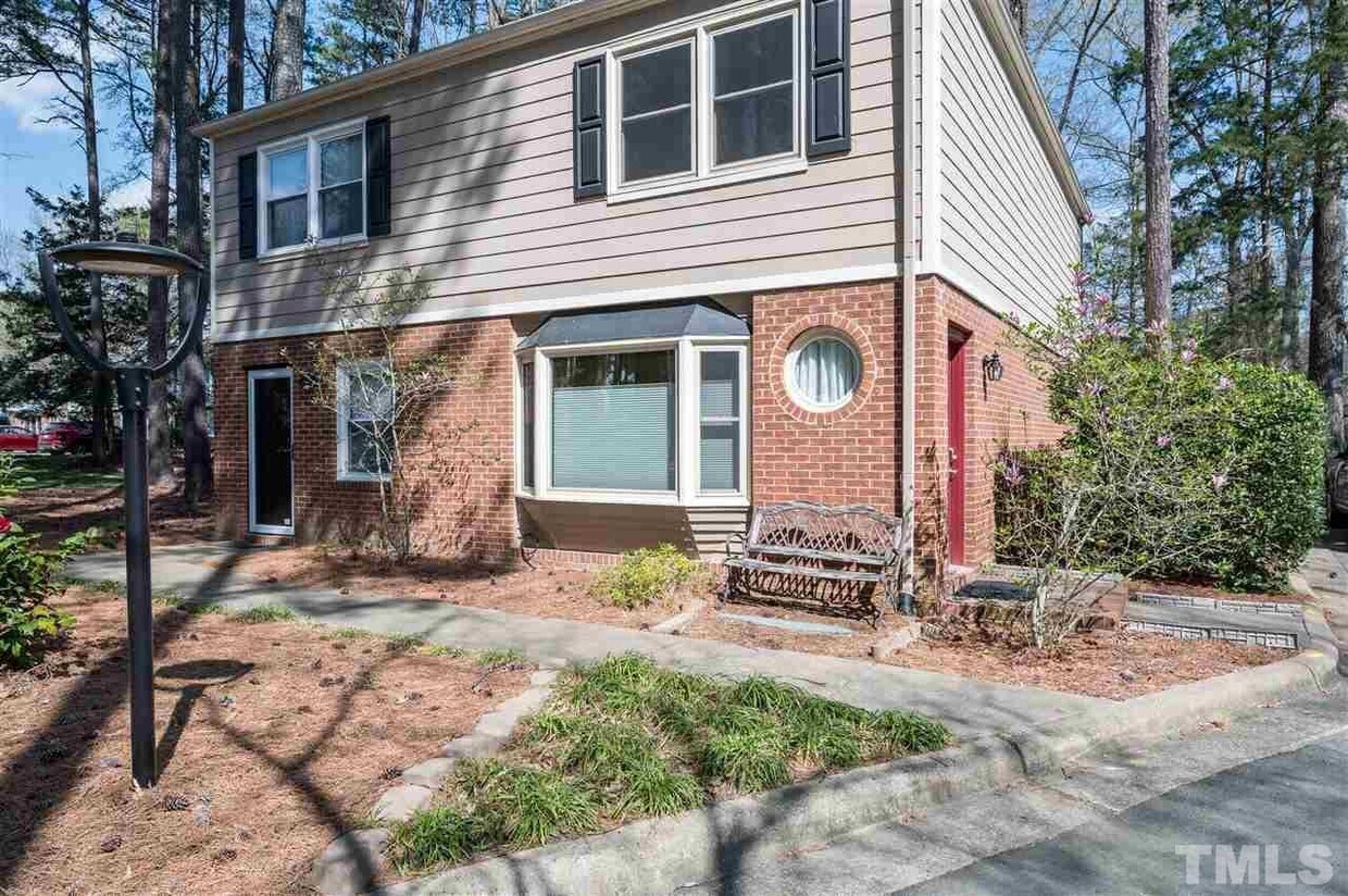 Primary Photo - 105 Cooper Glen Pl