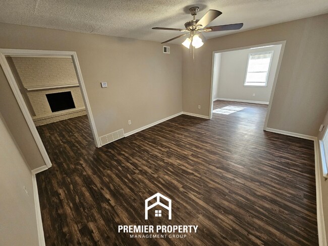 Foto del edificio - 3630 Tulip Tree Cove