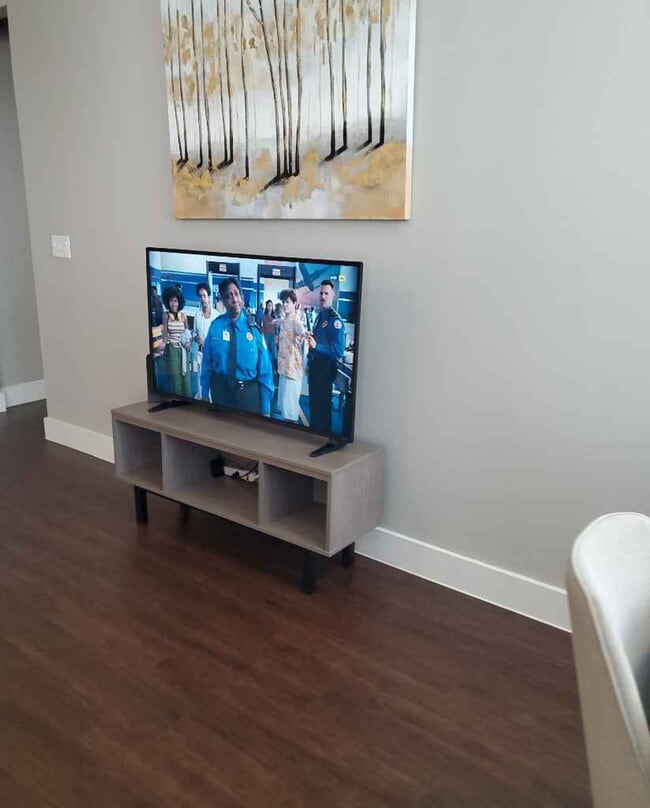 Building Photo - 2017 Al Lipscomb Way