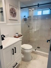 Building Photo - 13926 Sunset Dr