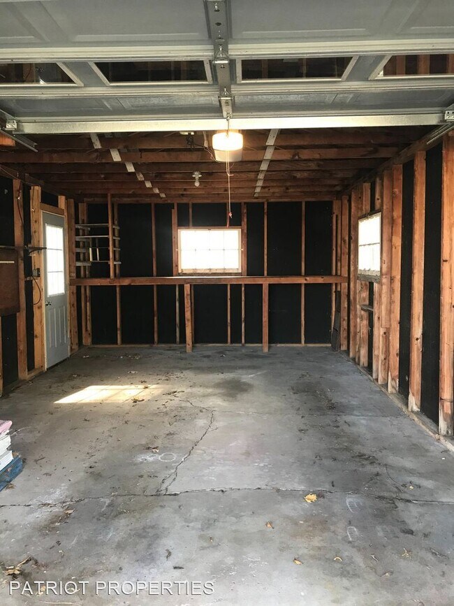 Foto del edificio - 3 br, 2 bath House - 543 Curry St