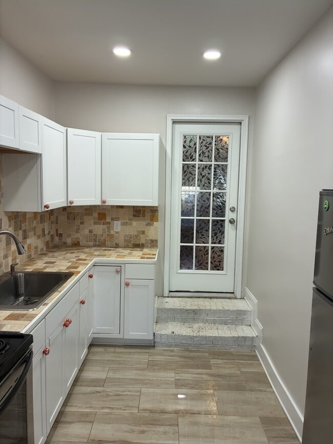 Foto del edificio - 2 Bedroom 2 Bathroom Apartment