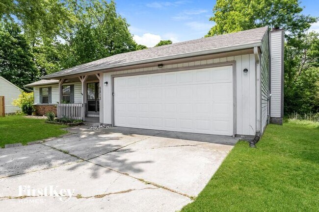 Building Photo - 5813 Beau Jardin Dr