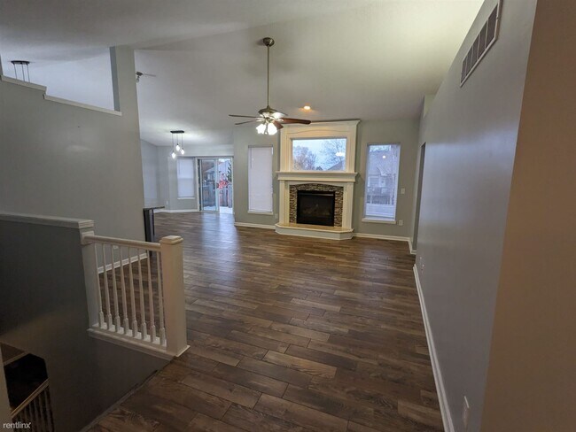 Foto del edificio - 4 br, 3 bath House - 1119 East Rushwood Drive