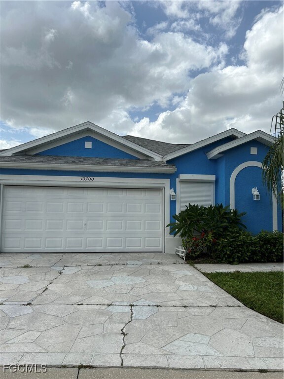 Foto principal - 10700 Aqua Surf Ct