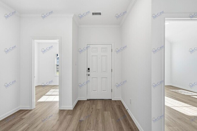 Foto del edificio - 239 Golden Run Dr