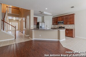 Building Photo - 1203 Ganton Ln