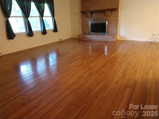 Foto del edificio - 10115 Elmsbrook Ln