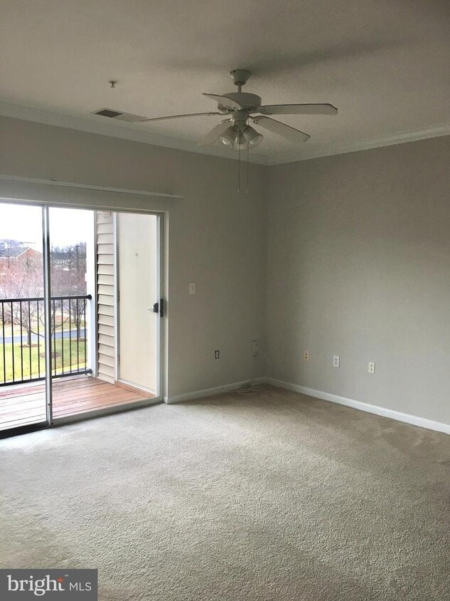 19601 Galway Bay Circle Unit 302, Germantown, MD 20874 Condo for Rent