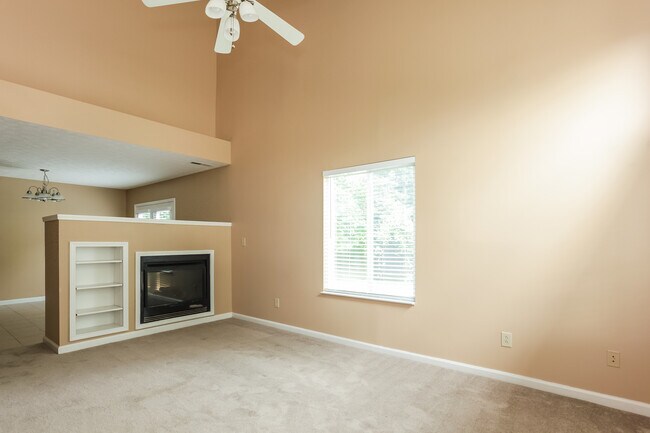 Building Photo - 5061 Lewiston Dr