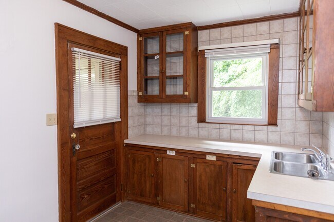 Foto del edificio - 751 Harris Ave NW