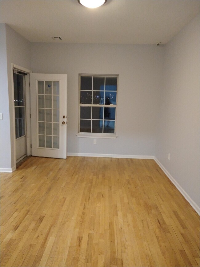 Building Photo - 14 Bergen Ridge Rd