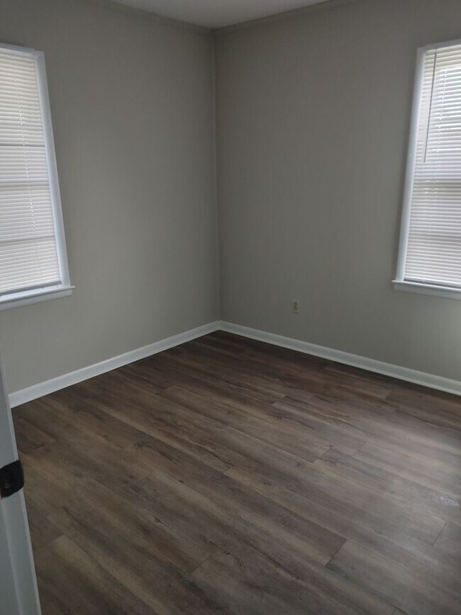 Foto del edificio - 6969 Strickland St