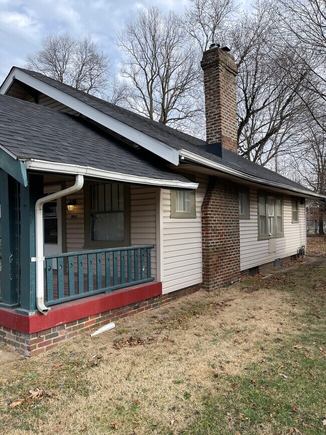 Building Photo - 3923 Winthrop Ave