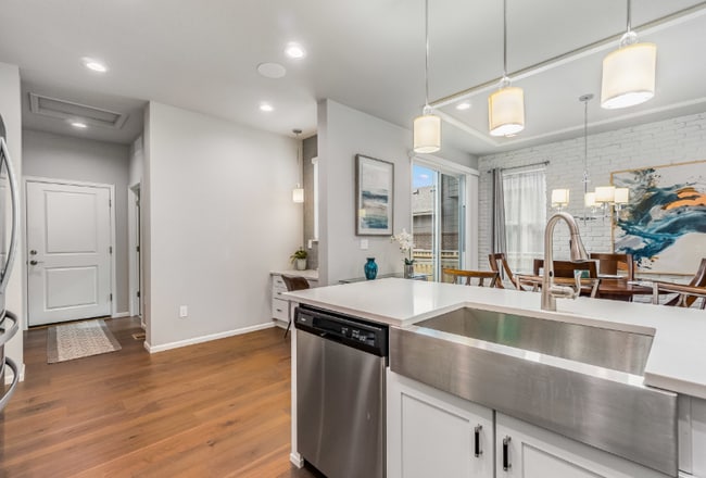 Building Photo - 459 Zeppelin Wy