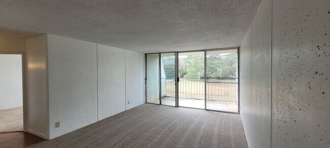 Foto del edificio - "Woodlawn Terrace" Melemanu 2 Bedroom, 1 Bath and 1 Reserved Parking