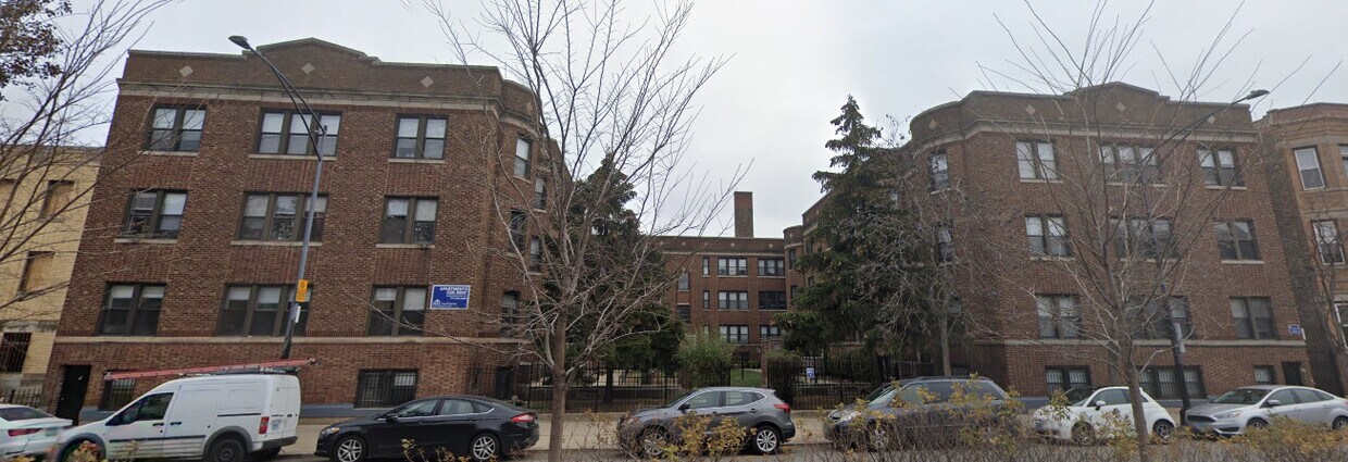 Foto principal - 4627 N Ashland Ave