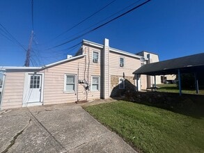Building Photo - 1316 S Meadow St