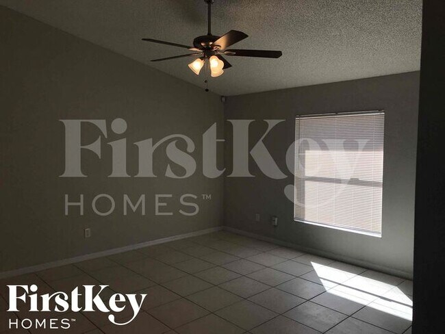 Foto del edificio - 7503 Groveoak Drive