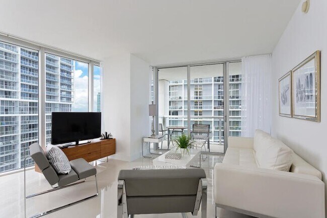 Foto del edificio - Icon Brickell Unit 4010