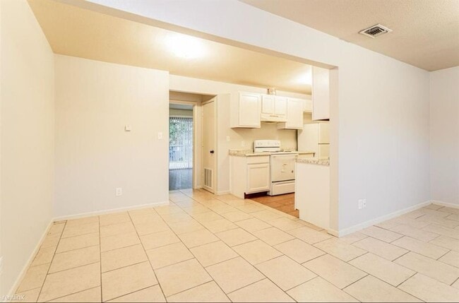 Foto del edificio - 1036 Linde Ave