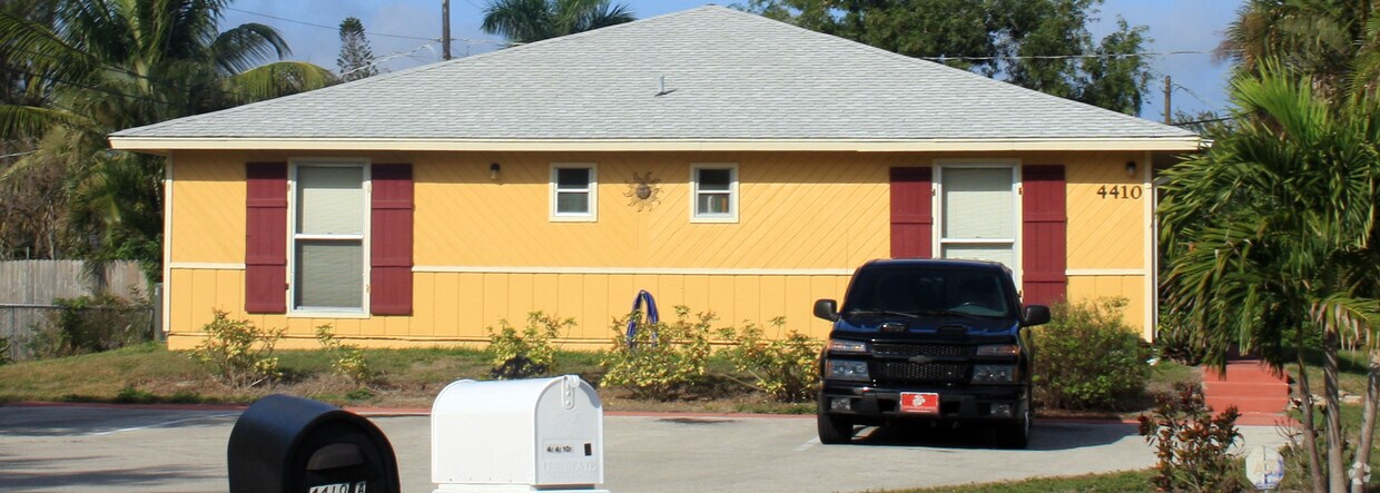Building Photo - 4410 Outer Dr