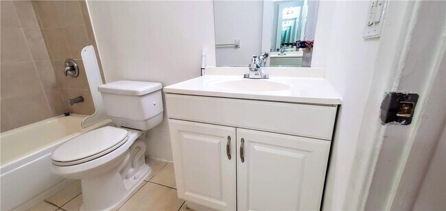 Foto del edificio - 200 NE 7th Ave