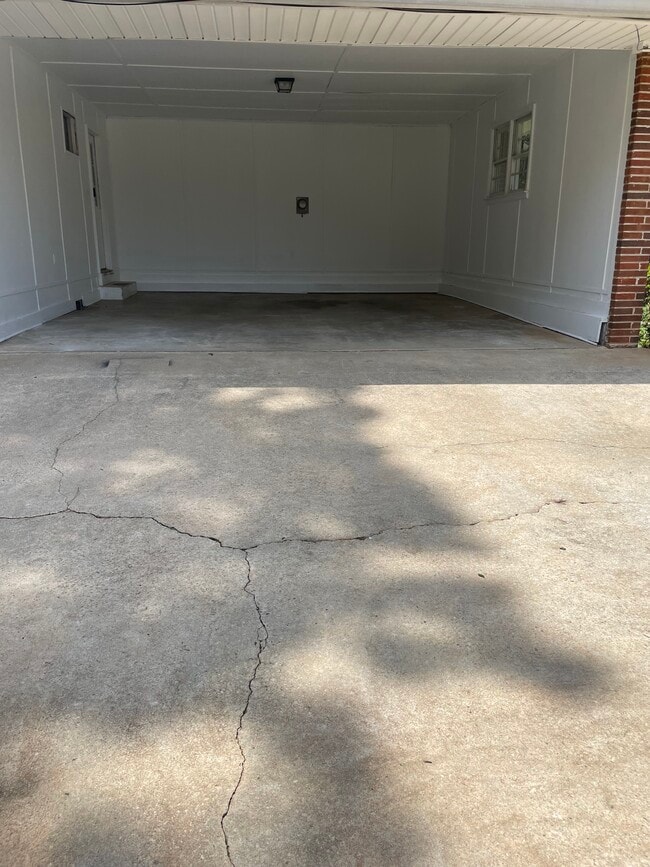 Carport - 4193 Dunmore Rd