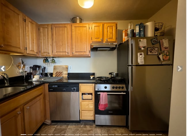 Building Photo - 369 Dorchester St