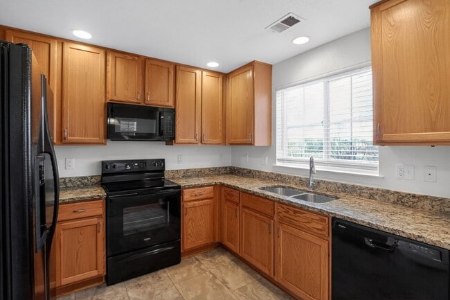 Building Photo - 1226 S Quintero Ct