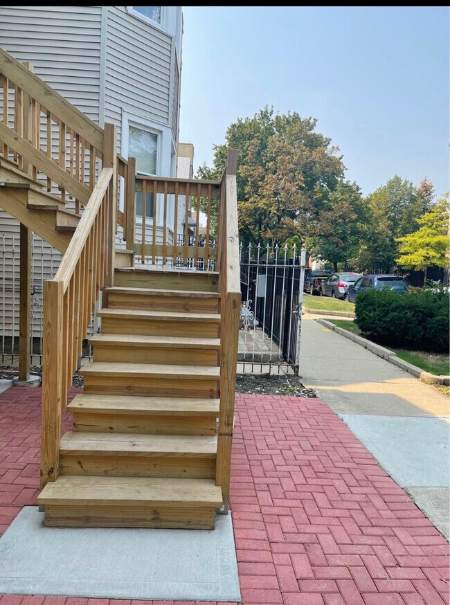 Foto del edificio - 3547 W Shakespeare Ave