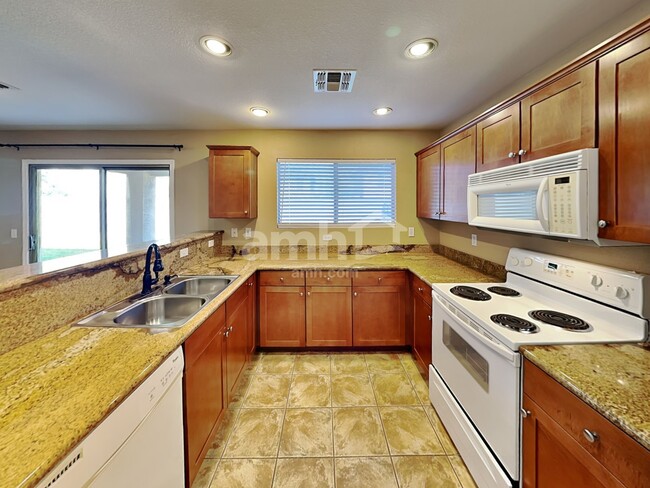 Building Photo - 2683 S Sailors Way