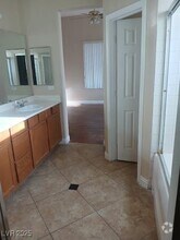 Building Photo - 2983 Scenic Valley Way