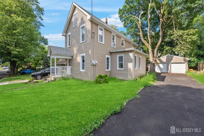 Building Photo - 166 Prigmore St