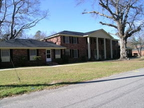 Building Photo - Engleside Apartments