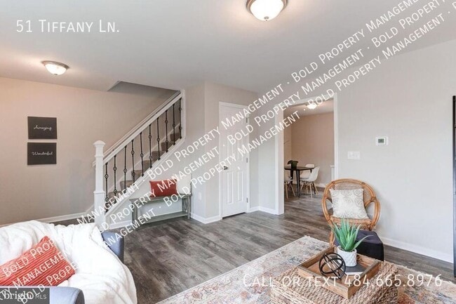 Foto del edificio - 51 Tiffany Ln