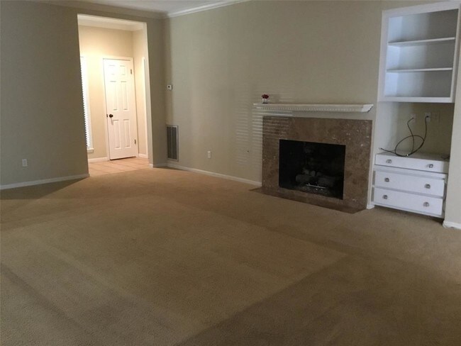 Foto del edificio - 710 Orleans Ct