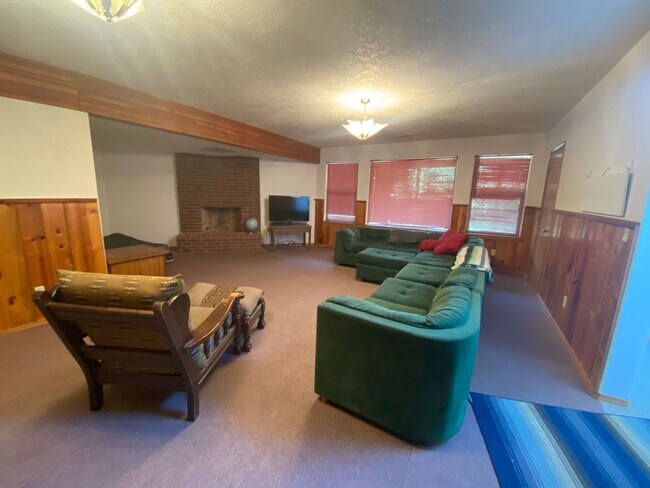 Foto del edificio - Octagonal Beach House - Sleeps 10 - MID-TERM
