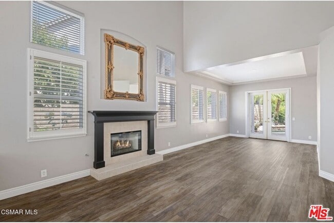 Building Photo - 335 Kitetail St