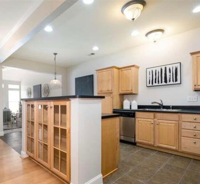 Building Photo - 19213 Lake Norman Cove Dr