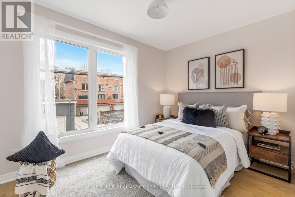 Photo principale - 159 Logan Ave