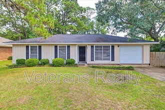 Building Photo - 647 Michelle Dr