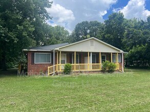 Building Photo - 3079 Marie Cir