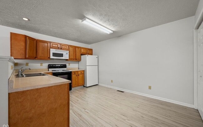 Foto del edificio - 810 W Gaston Dr