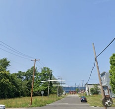 Building Photo - 2907 Oakwood Ave