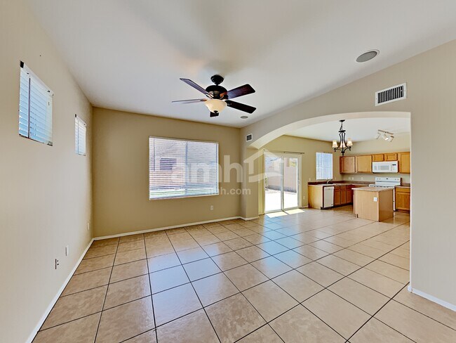 Foto del edificio - 7001 S 40th Avenue