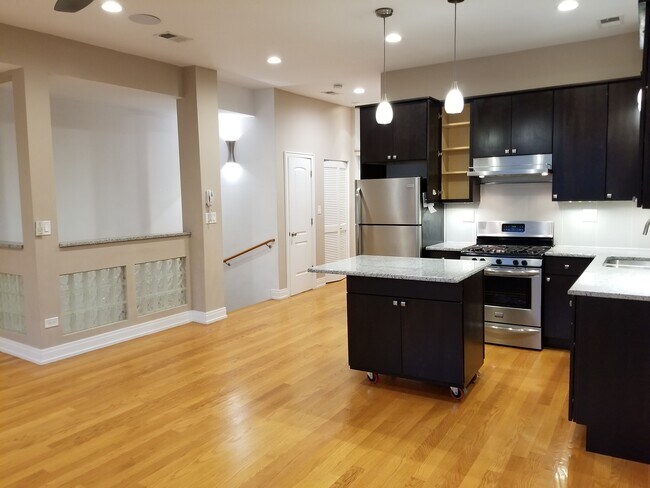 Foto del edificio - 2334 W Taylor St