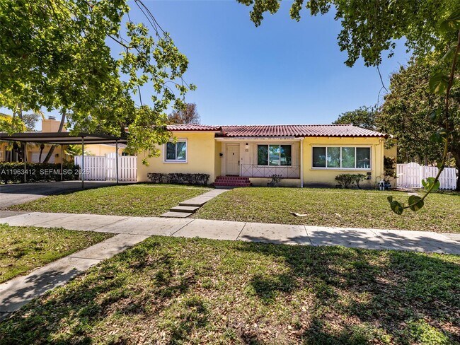 Foto del edificio - 630 SW 25th Rd