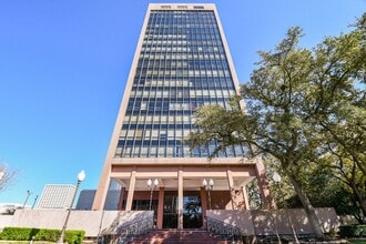 Building Photo - 5150 Hidalgo St